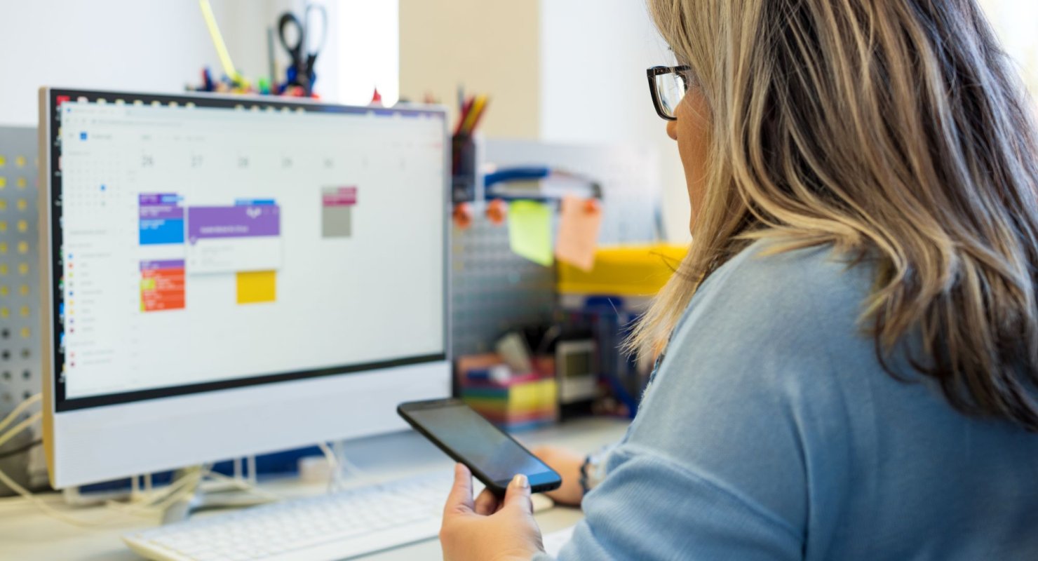 Tout savoir sur le métier de Média Planner : missions, études, salaire